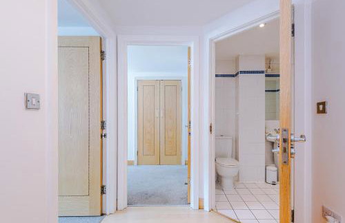 Central Leeds 2BR 2BA, Wi-Fi, Kitchen, Sleeps 5 - Foto 24