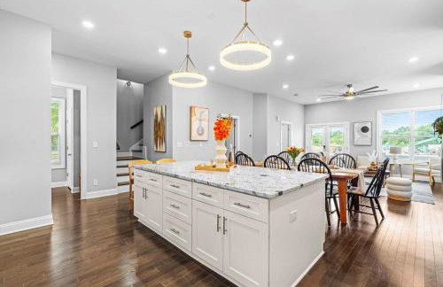 Modern new built in prime Raleigh location - Foto 12