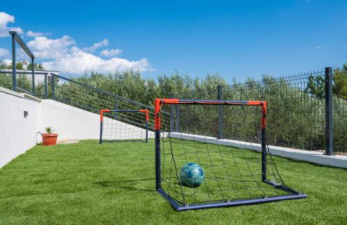 Villa Nacle with Heated Pool and Large Playground near Omis and Split - Photo 42