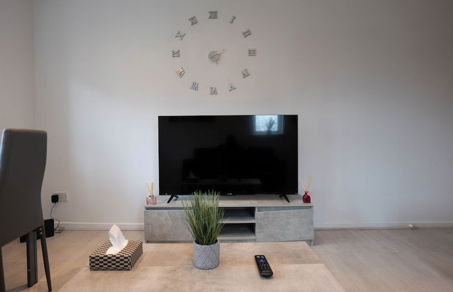 Beckton Docklands - 1 Bedroom - Sleeps 4 - Wifi - Foto 9