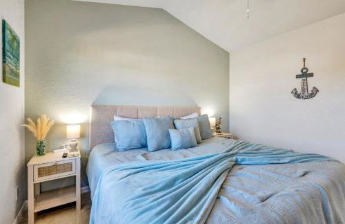 Spacious Canal-View Home with Pool and Game Room - Foto 39