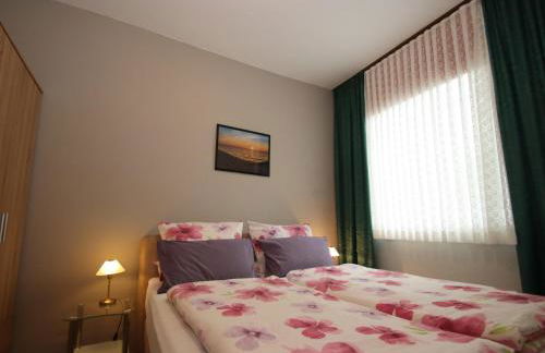 Reihenhaus in Strackholt mit beheiztem Pool - Foto 12