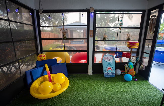 Gorgeous Urban Oasis W/hot Tub, Heated Pool And Private Movie Theater 3 Bedroom Home by RedAwning - Foto 54