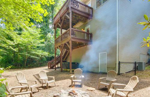 Black Mountain Hideaway with Hot Tub and Pool Table! - Foto 25