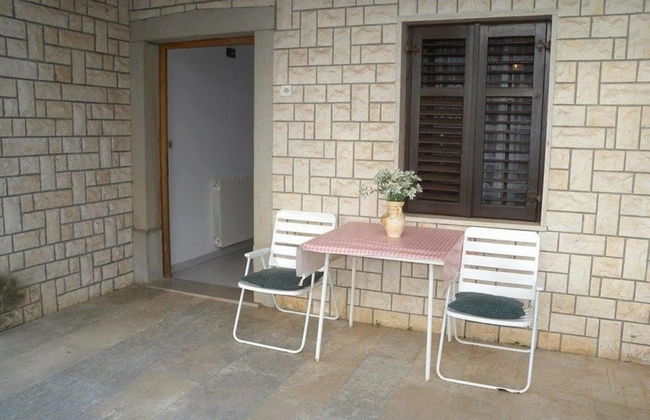 Serene Garden Apartment With Terrace - Foto 8