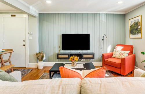 Walk to Constitution Beach Mid-Century Boston Gem - Foto 1