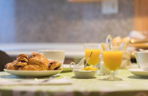 Villa Eugenia - Luxury Flat with Parking Space - Photo 19