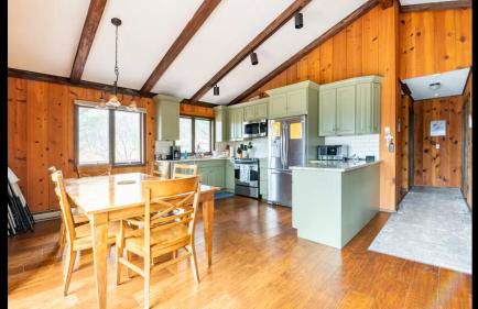 Beautiful Windham Chalet 2 minutes to the Mountain - Foto 7