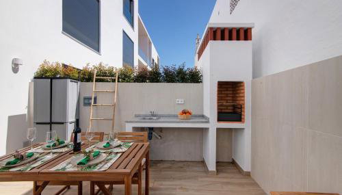 The Olive Tree Apartment - Photo 4