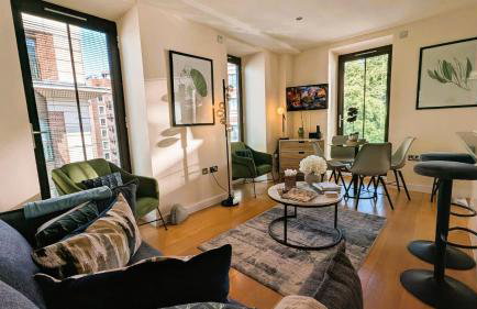 Westminster 2 bed 2 bath apartment with Air-Con - Foto 1