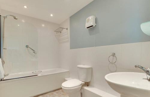 2 Bed in Putsborough oc-flat31 - Photo 12