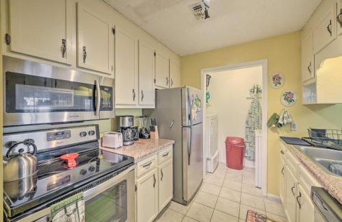 2 Mi to Beach! Bayside PCB Escape with Pool Access - Foto 7