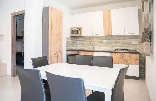 045b - Villetta Moderna 02-24E con VASCA IDROMASSAGGIO in giardino, solo 15 minuti da Mare e Spiaggia - Posto Auto GRATUITO - Foto 3