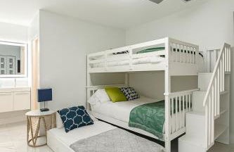 Waterfront HotTub Steps from the Airport Boat Slip - Foto 8