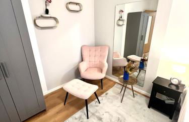 BIG New 7Rooms City Center APARTMENTS and Suites - Foto 35