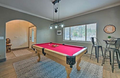 Near Woodland Lake Park Cabin with Serene Deck! - Foto 12