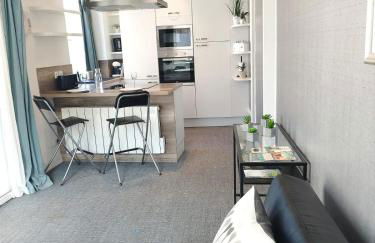 Elegant Apartment in the Heart of Chantilly Just Steps from the Château - Foto 15