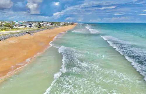 Flagler Beach Ocean Front Villa w/ Lg. In ground Pool-5-6Br/4Bth& attached apt - Photo 4