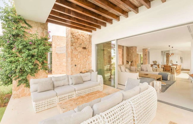 Holiday Home With Pool Area - Photo 27