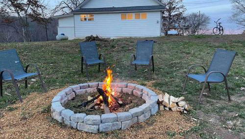 Hilltop Haven w/Creek&Waterfall Dntwn McCaysville - Foto 4