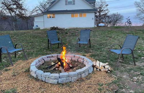 Hilltop Haven w/Creek&Waterfall Dntwn McCaysville - Photo 4