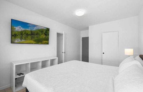 1BR Apt Sleeps 4 Beach Vibes - Foto 16