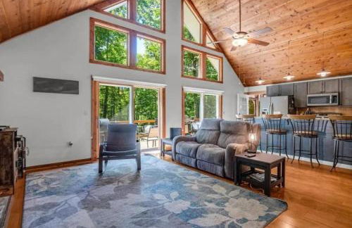 Updated Classic Cabin, Private Community and Hot Tub - Foto 19