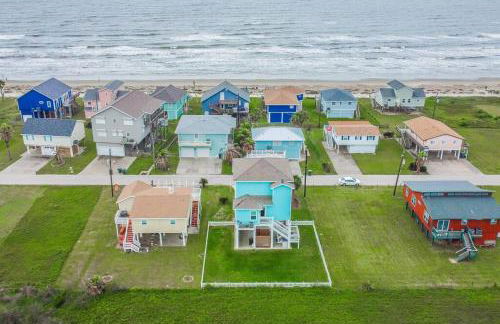 "The Ocean Aire" , 30 secs from the sand! - Photo 32