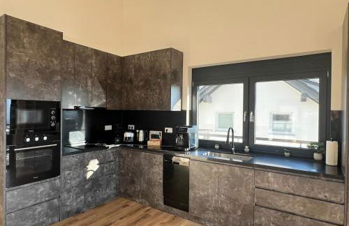 Luxus-Penthouse mit Weitblick & Balkon - Foto 15