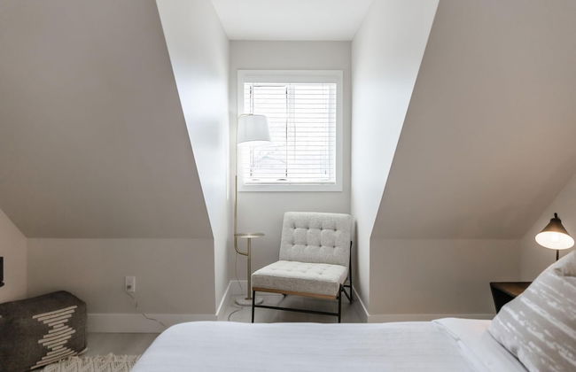 The Oxen - Dt Home w Putting Green and Tons of Parking - Photo 35