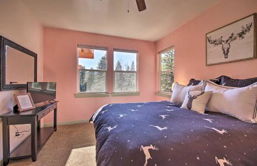 Sugar Bear Lodge with Game Room - 5 Mi to Village! - Foto 17