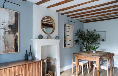 Charlotte's Cottage, a Charming Cotswolds Getaway - Photo 43