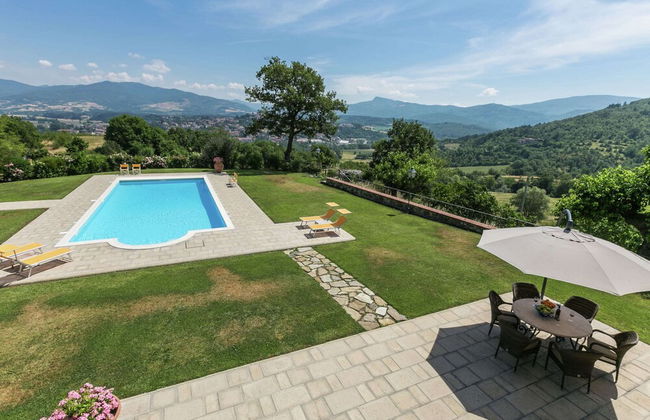 Luxury Villas in Poppi With Heated Pool - Foto 21