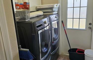 Huge 3k SQ FT Waterfront Home - Photo 30