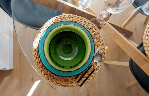 WintowinRentals Modern Apartment with Private Indoor Patio in Málaga - Foto 13