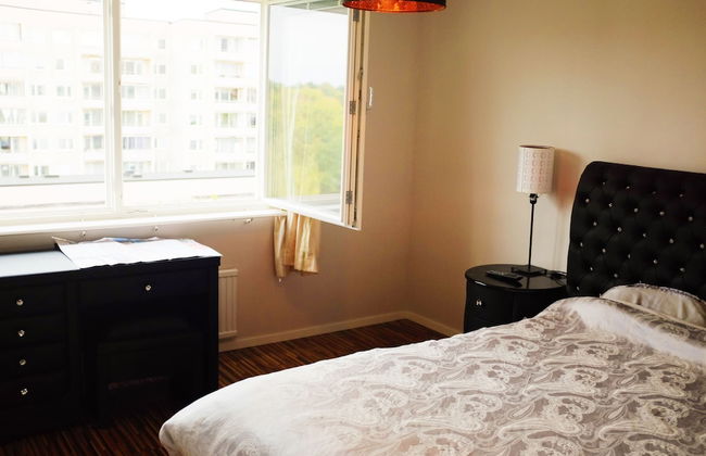 Central - 2 Bedroom Apartment - Photo 1