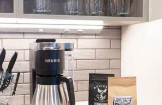 Walkable Downtown Loft with King Bed & Self Check in - Foto 18