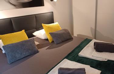 Amare Apartments - Photo 40