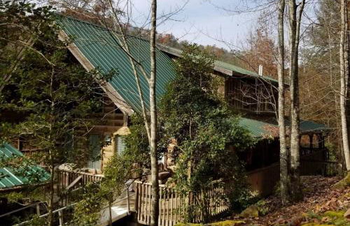 Big Boulder-Hot Tub, WiFi, Firepit, Arcade, Hiking - Foto 5