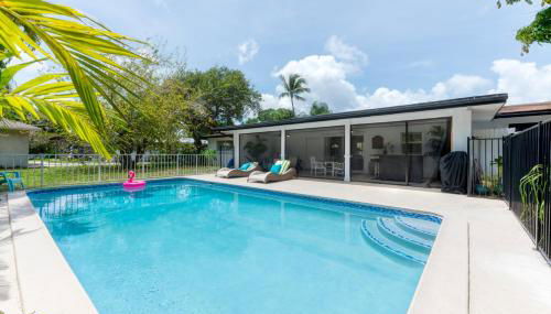 Paradise Pool Villa! Minutes to Beaches & Downtown - Foto 1