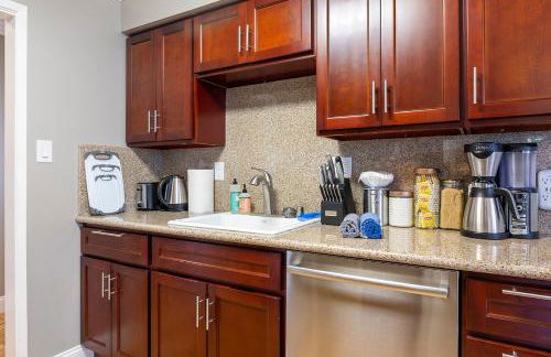 @ Marbella Lane Seaside Retreat, Walk to the Beach - Foto 11