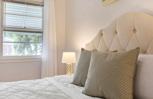 Close to NYC | King Bed | Free Parking - Foto 11