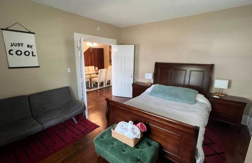 The Purple Door apt in the heart of Radford city - Foto 3