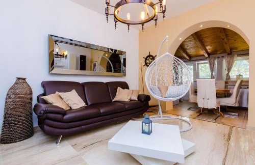 Camelia Luxury Apartments - Photo 30