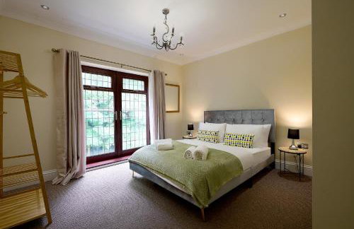 Spacious 7BR Home, Families & Contractors, Hot Tub - Foto 5