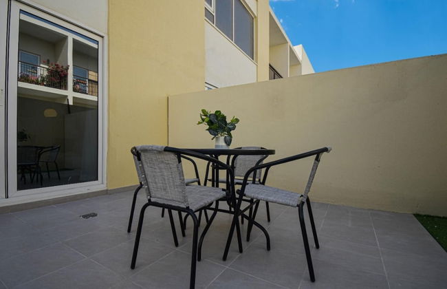 Elegant 3 BR Dubai South - Photo 19