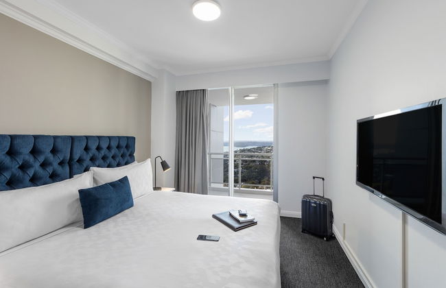 Meriton Suites Bondi Junction - Photo 9