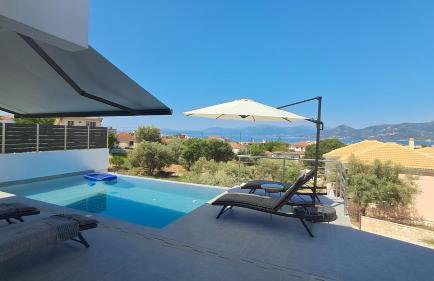 Central location for 6 or 8 guests, 3 bathrooms & private pool - Foto 3