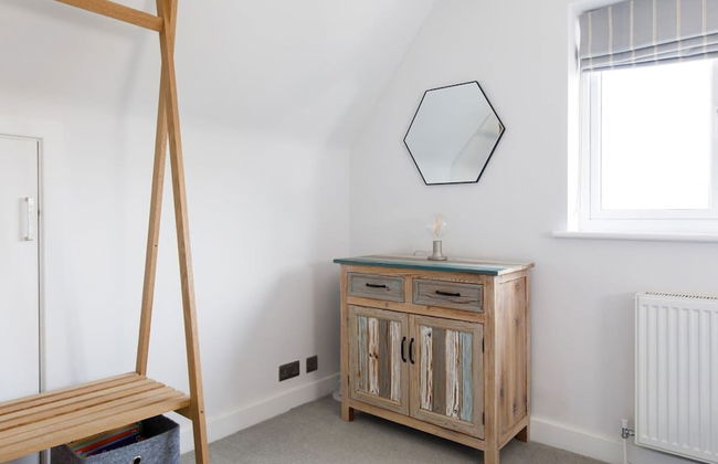 Coastal Retreat for 6 Close to Beaches - Photo 56