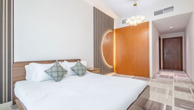 SuperHost - Tranquil Oasis in the Heart of Dubai Lakepoint N2 - Foto 2, Habitación